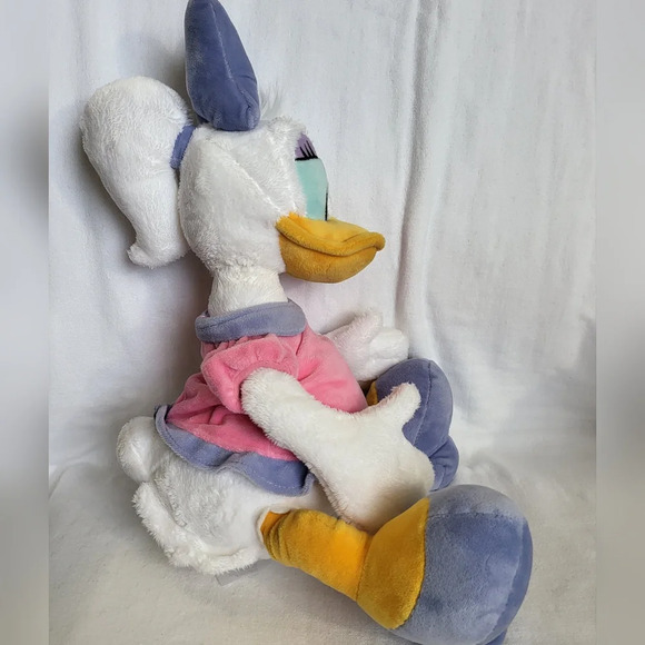 Disney Store Daisy Duck Pink Purple Embroidered 17" Soft Plush Toy Collectible‎ - Picture 3 of 7